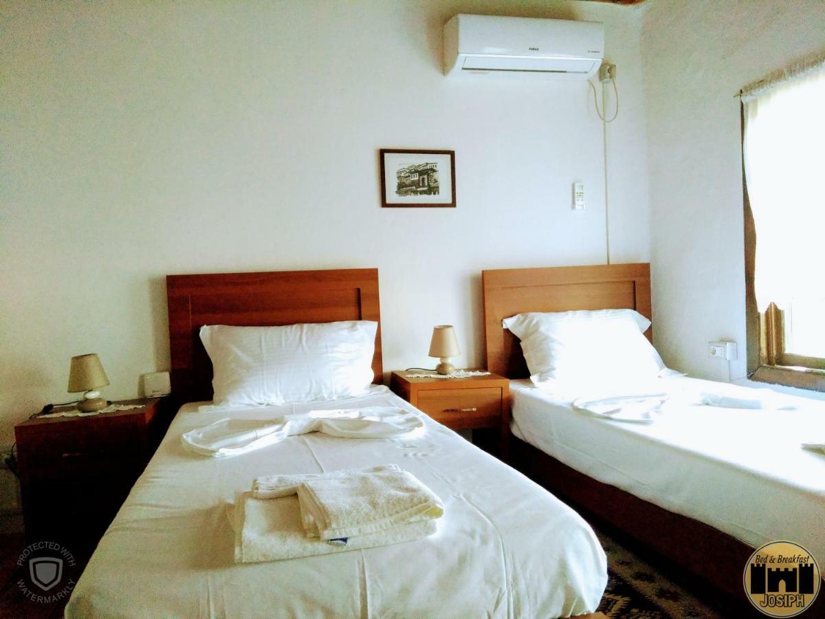 Bed & Breakfast Josiph เบราท ภายนอก รูปภาพ