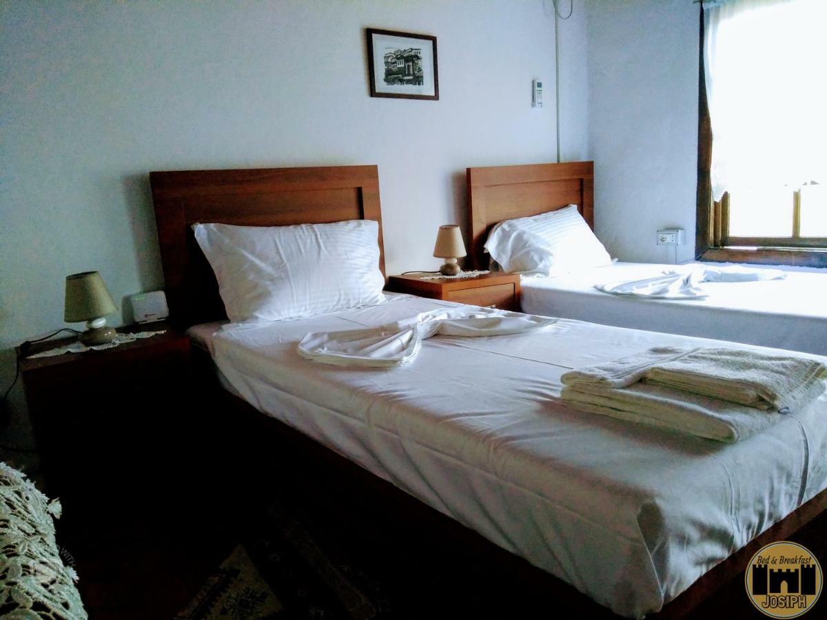 Bed & Breakfast Josiph เบราท ภายนอก รูปภาพ