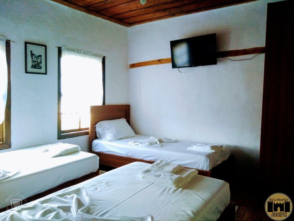 Bed & Breakfast Josiph เบราท ภายนอก รูปภาพ